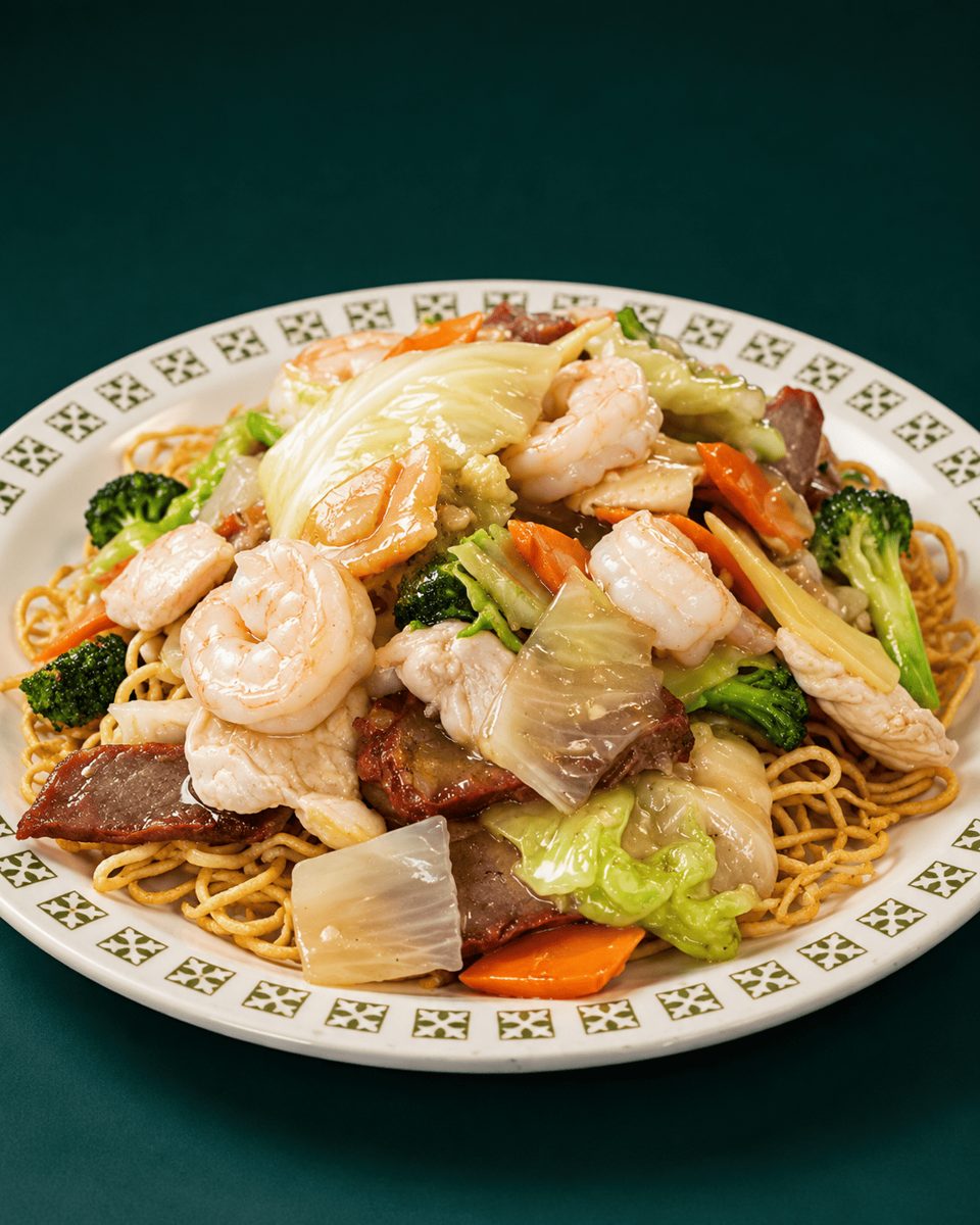 Chicken chow mein noodles – AAA Chinese Restaurant & Lounge